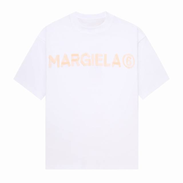 品牌 Mm6 Maison Margiela 面料 100%棉 码数: 46. 48. 50 52. 颜色 黑色 白色 Mm6 系列 男女同款印花t恤 全网独家